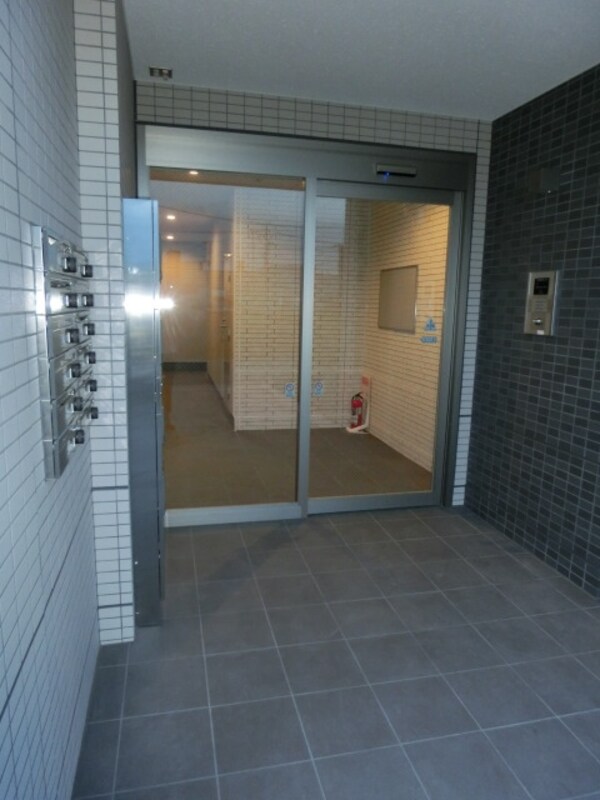 エントランス(安心のオートロック)