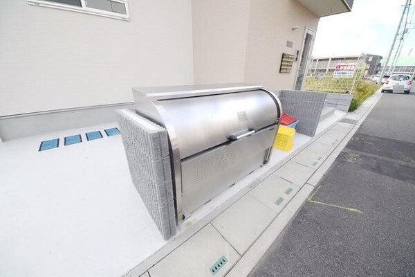 その他(ゴミ置き場)