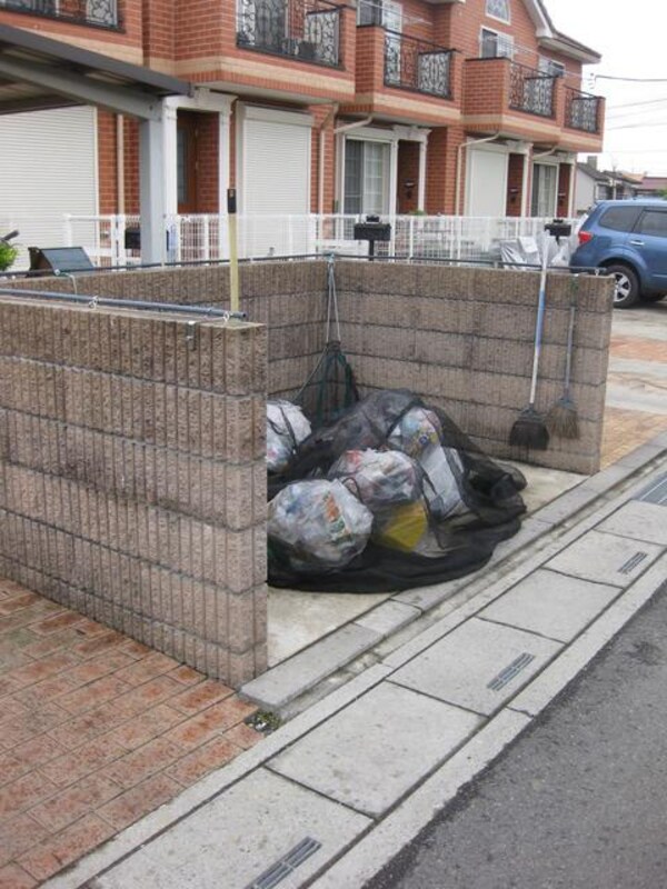 その他(ゴミ置き場)