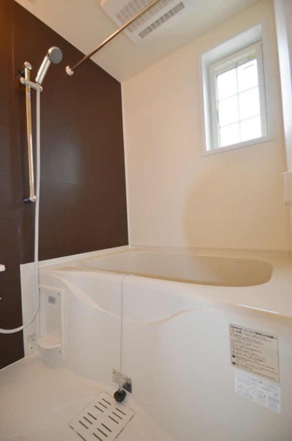 バス／シャワールーム等(※同タイプイメージ写真です。)