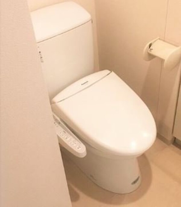 トイレ(※同エスティメゾン別物件参考写真)