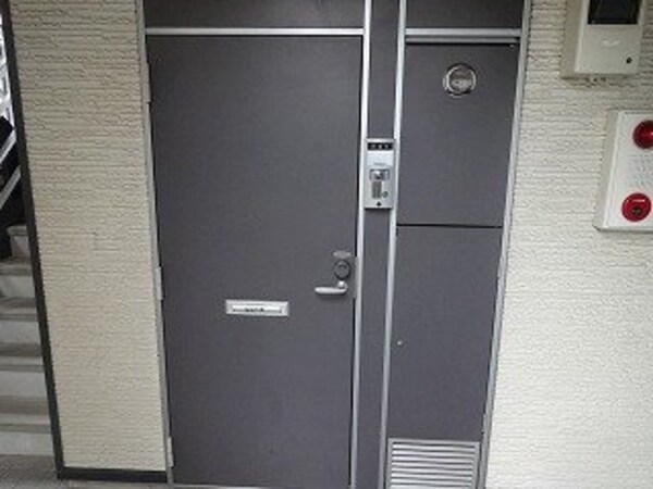 玄関(計電カードキー)