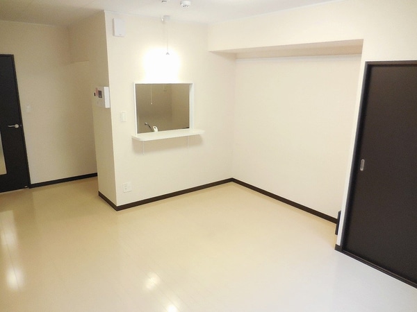 リビング・居室(1Fの床面は、フローリング敷きです。)