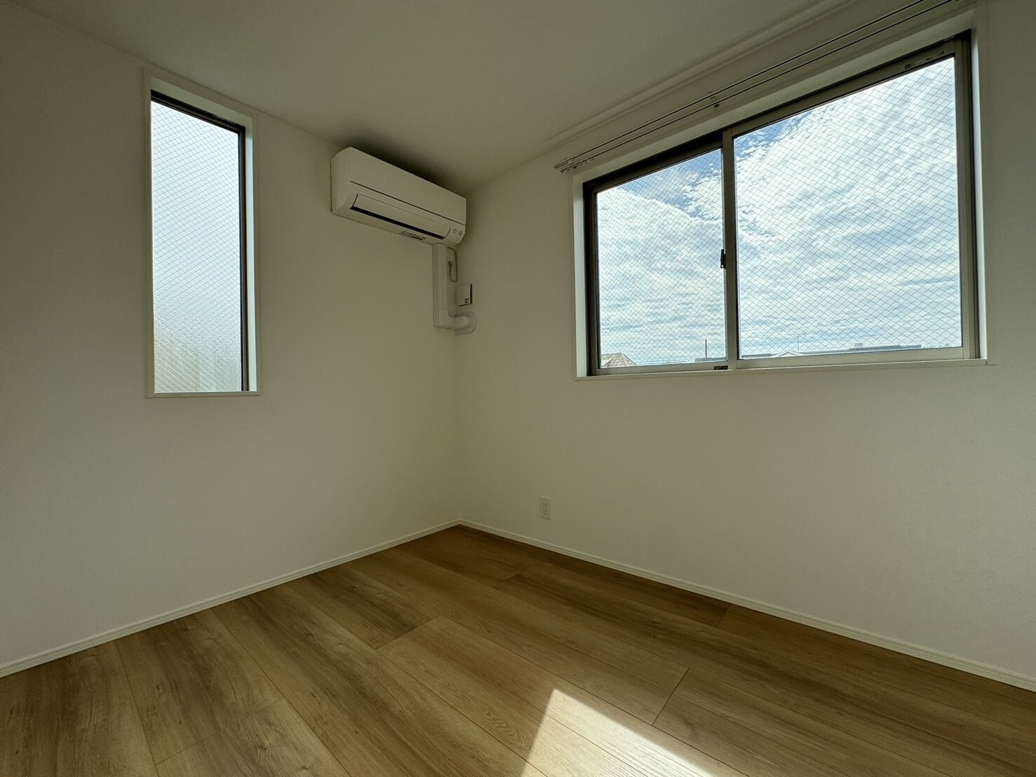 物件内観写真6　(リビング/居室)