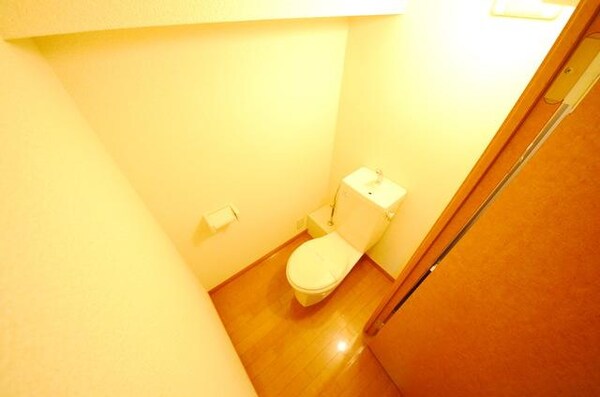 トイレ(※同タイプのお部屋による、イメージです。)