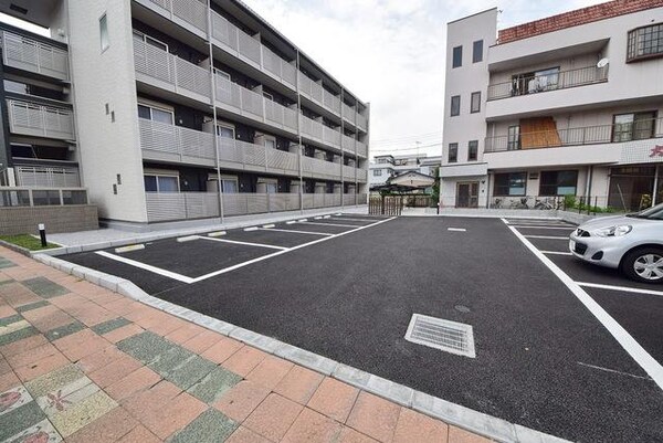 駐車場(駐車場♪)