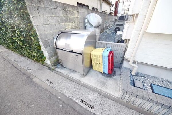 共有部分(ゴミ置き場)