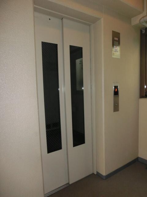 物件内観写真5　(エレベーター)