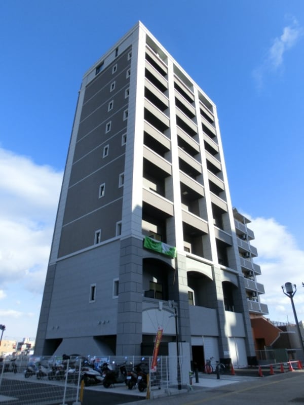 外観(駅徒歩2分　2015年築ＲＣマンション)