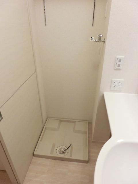 物件内観写真11　(室内洗濯機置場)