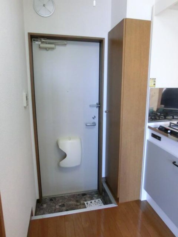 玄関(※別号室参考写真です)