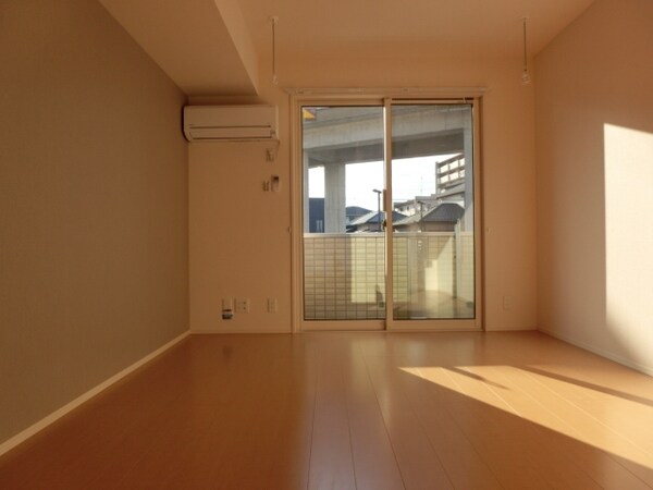 リビング・居室(10帖洋室)