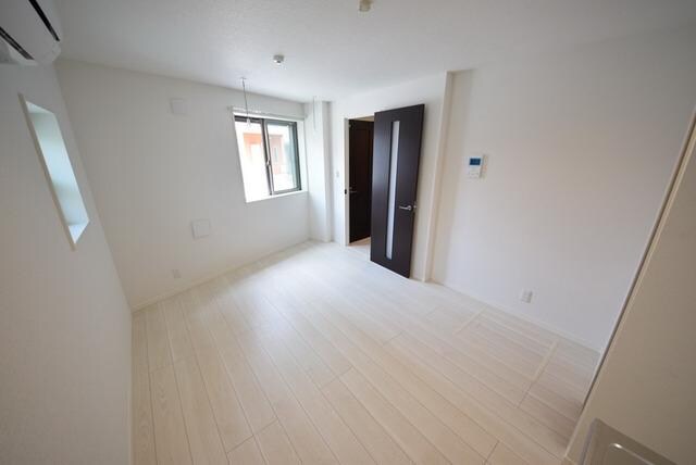 物件内観写真2　(洋室)