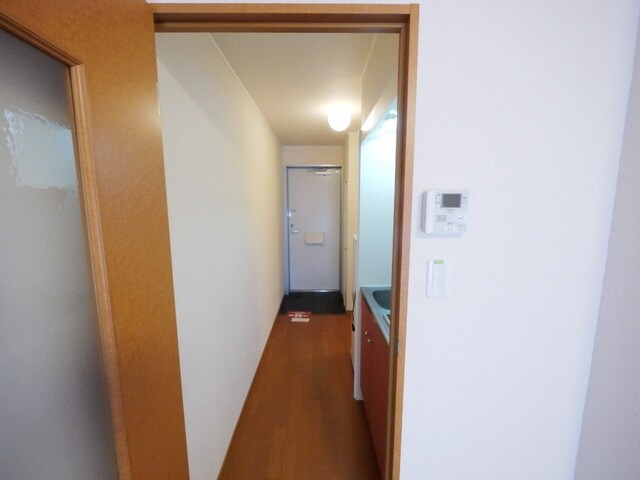 物件内観写真6　(★ＴＶモニタホンと玄関★)