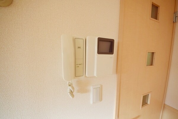 セキュリティ(同物件内、他号室の室内写真です)