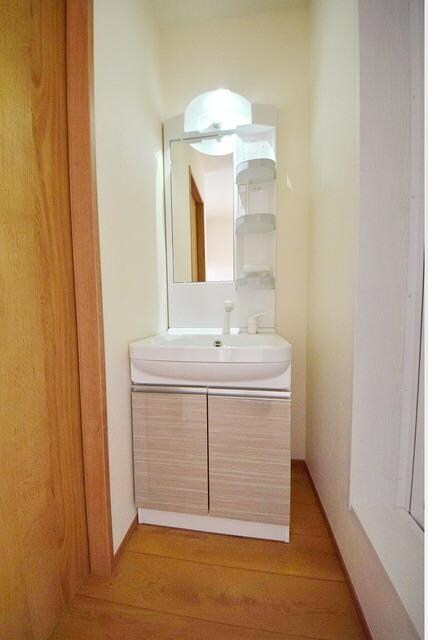 物件内観写真5　(洗髪洗面台)