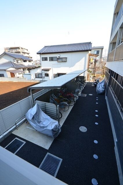 物件内観写真19　(敷地内駐輪場)