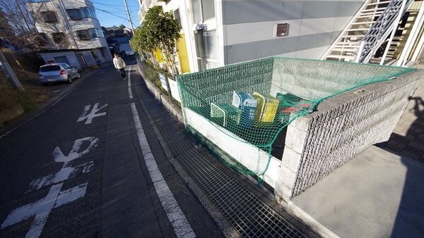 共有部分(敷地内ゴミ置き場)