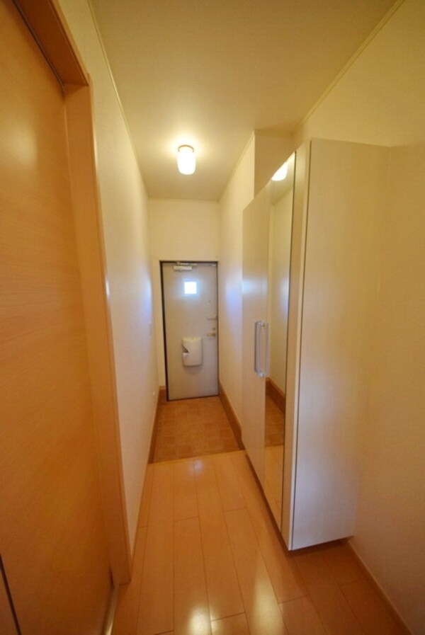 玄関(シューズボックスあります♪)