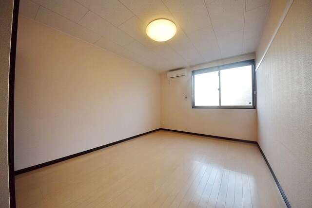 物件内観写真3　(フローリングです♪)