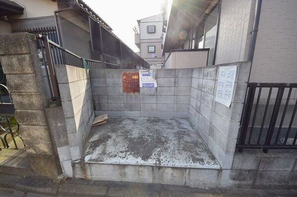 共有部分(敷地内ごみ置き場)