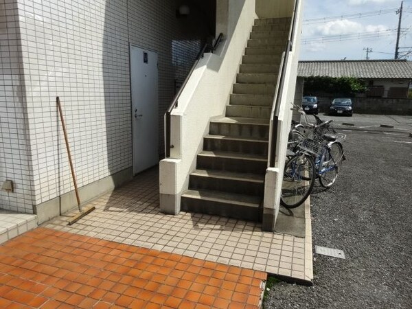 エントランス(共用階段)