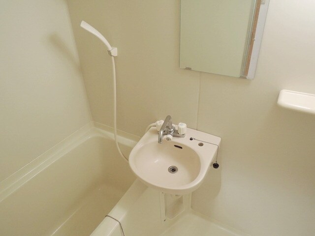 物件内観写真10　(洗面台)