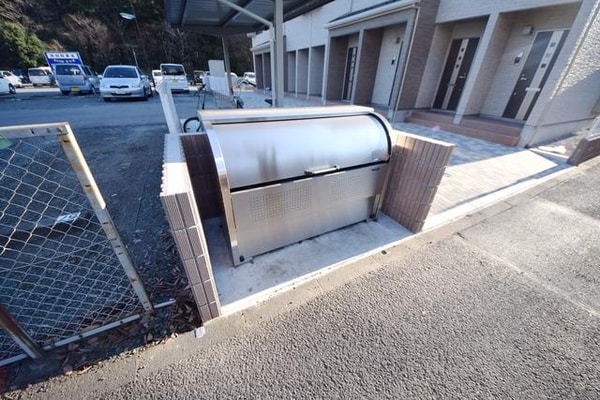 共有部分(ごみ置き場)