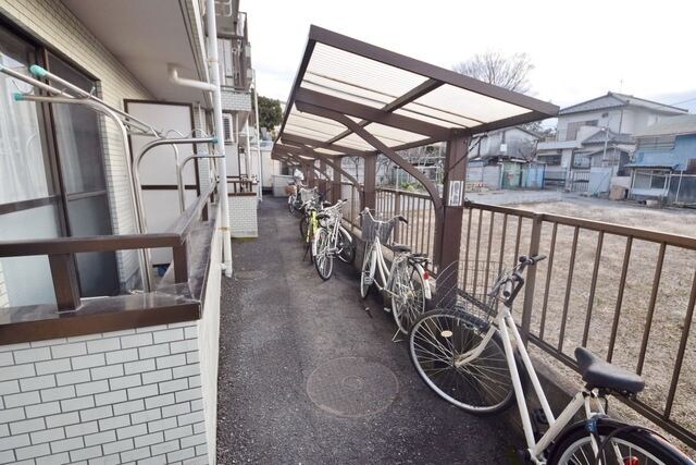 物件内観写真14　(駐輪場)