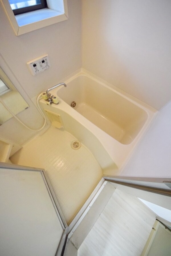 バス／シャワールーム等(追焚機能付き☆)