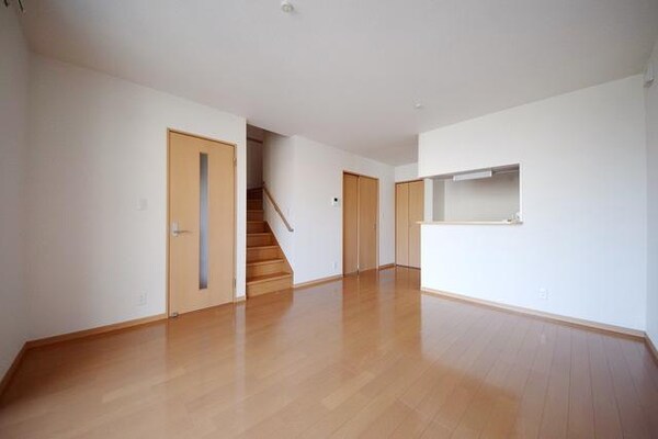 リビング・居室(開放的なリビングです♪)