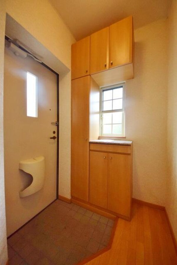 玄関(シューズボックスあります！)