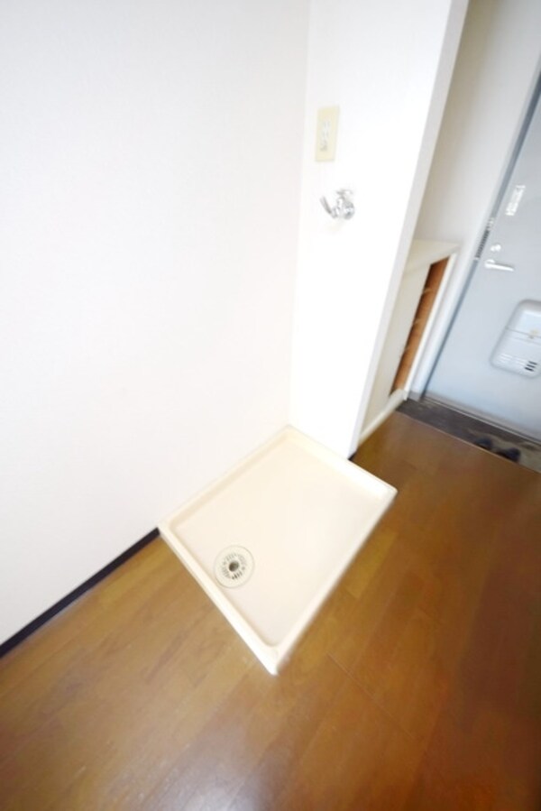 設備(室内洗濯機置場)