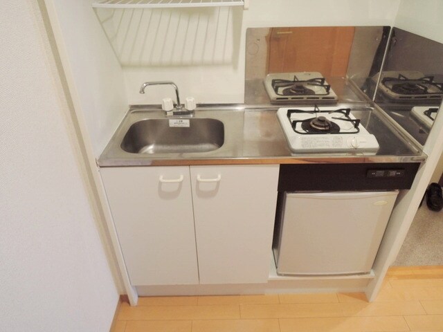 物件内観写真3　(１口ガスキッチン)