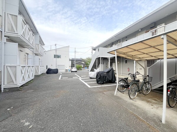 駐車場(駐車場)