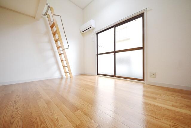 物件内観写真2　(洋室別ショット♪)