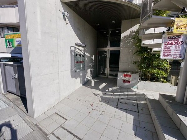 エントランス(エントランス)