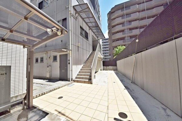 エントランス(物件入口付近)