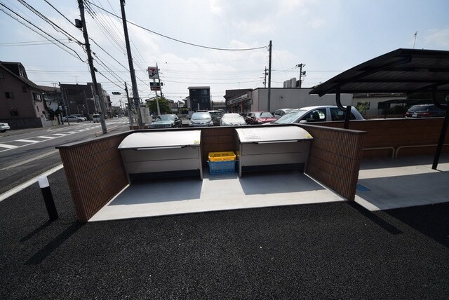 物件内観写真16　(ゴミ置場)