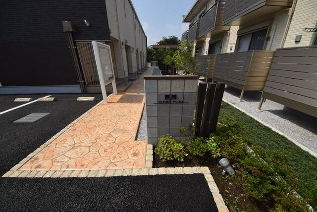 物件内観写真19　(建物入口)