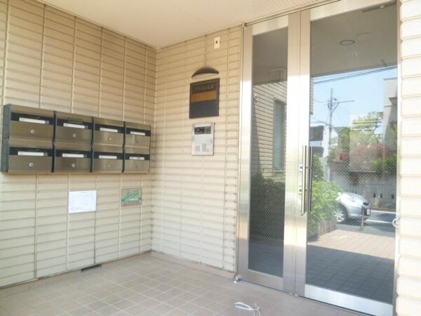 エントランス(オートロック付き)