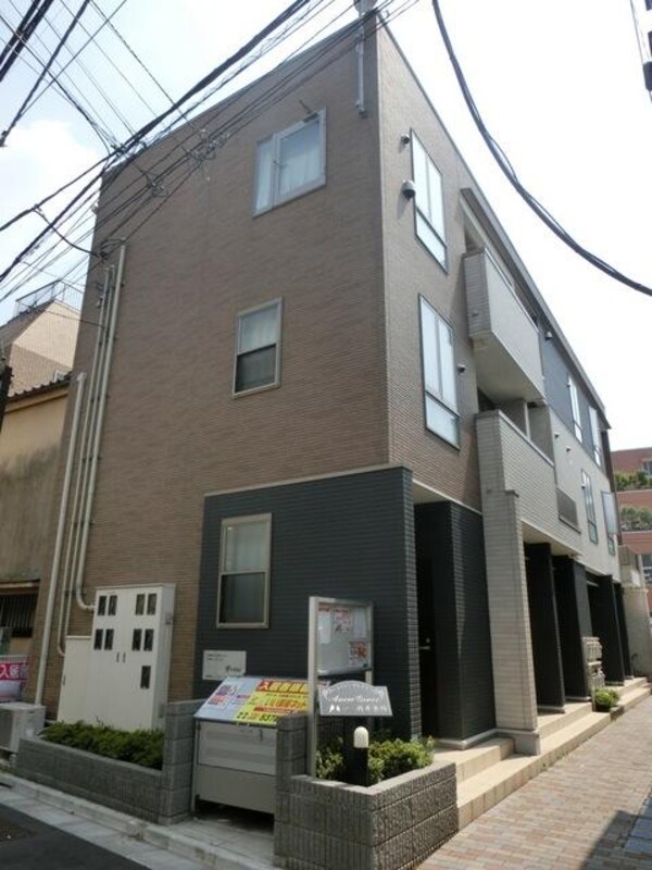 その他(２０１１年築の築浅アパートメント)