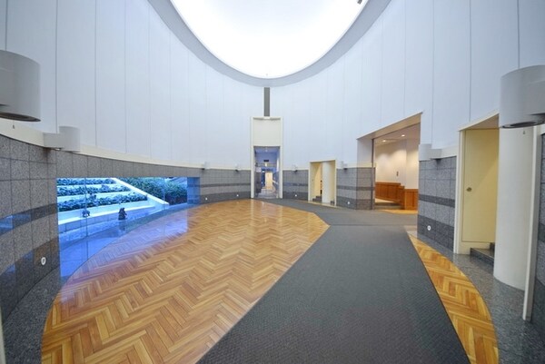 ロビー(円形のロビーです)