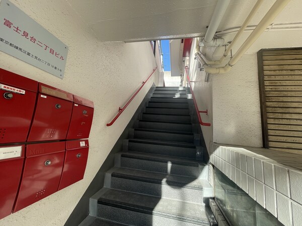 エントランス(階段)