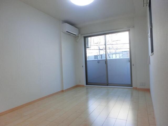 物件内観写真8　(★白を基調としたお部屋★)