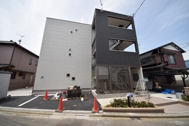 物件内観写真12　(外観まわり)