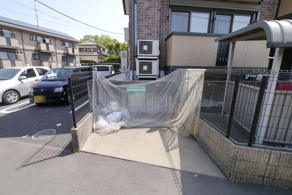 共有部分(ゴミ置き場)