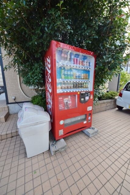 物件内観写真8　(自動販売機)