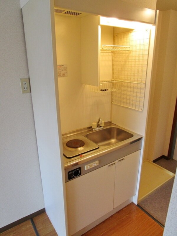 キッチン(同物件他号室の写真です)