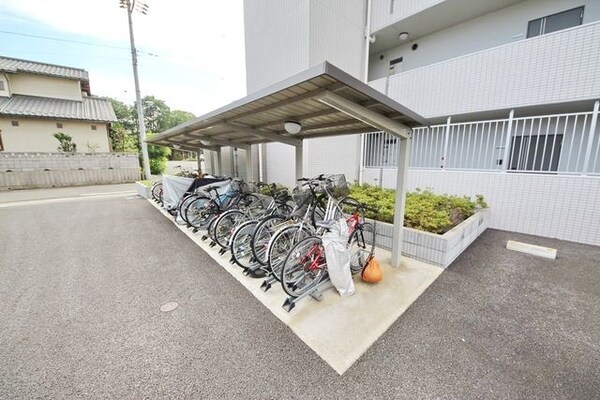 共有部分(敷地内駐輪場)